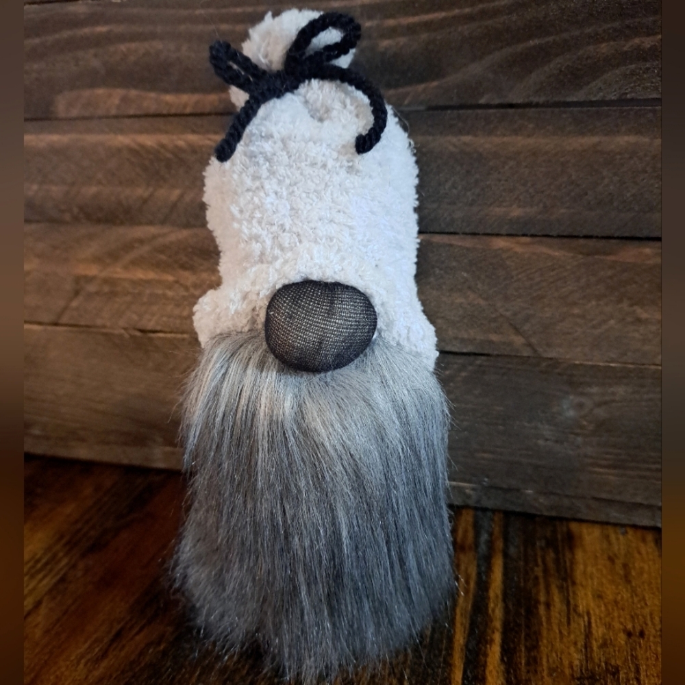 Light Gray Gnome